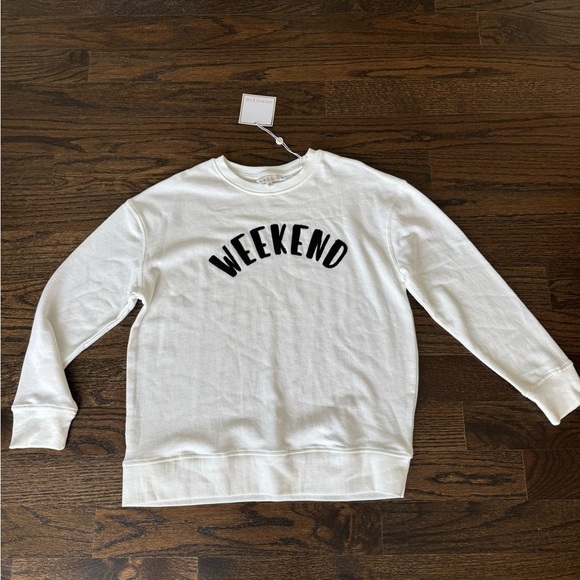 ❤️❤️White Weekend Sweatshirt - Picture 4 of 6